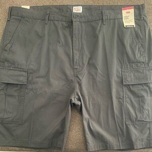 NWT Men’s Levi’s Carrier Cargo Shorts Size 48 Gray